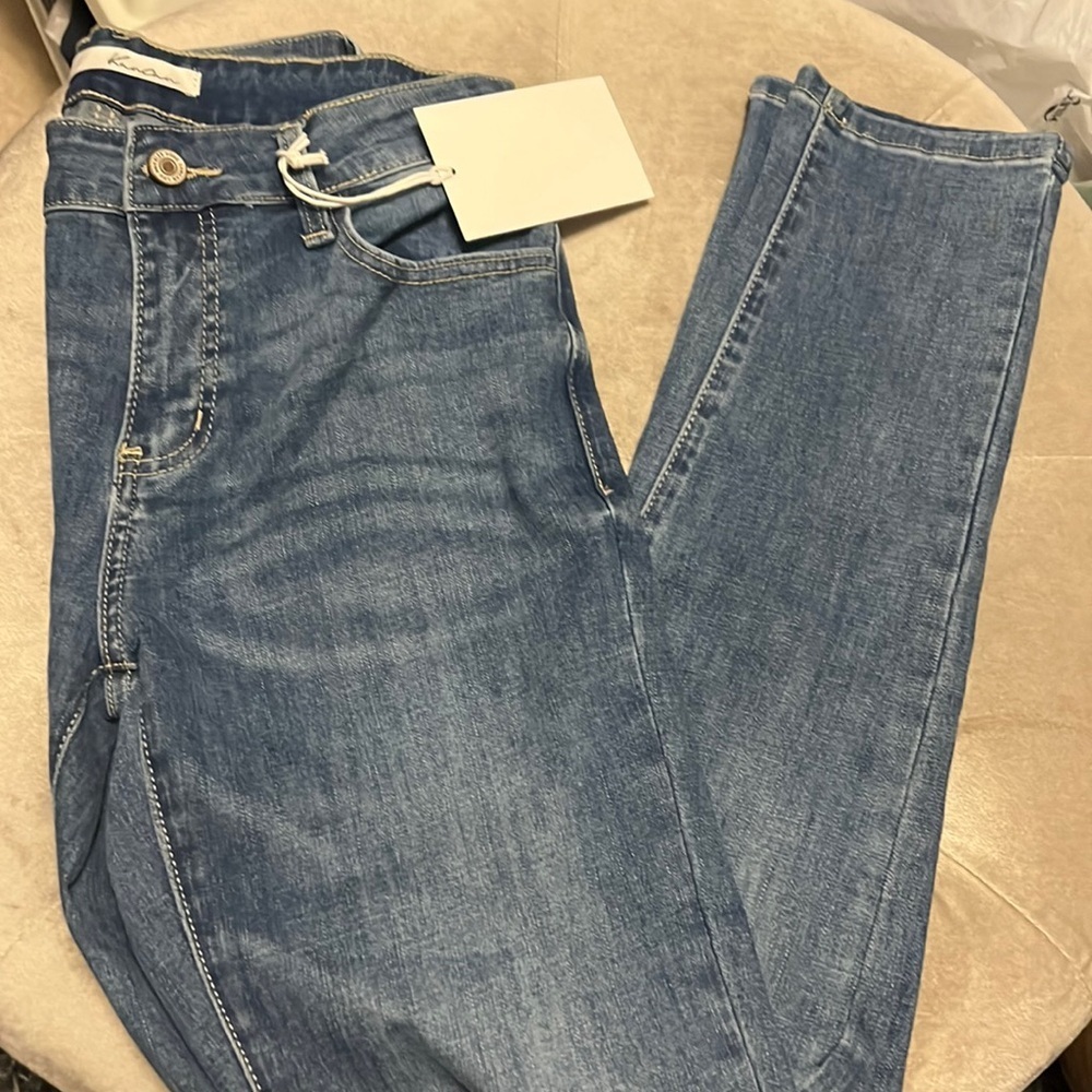 KanCan mid rise skinny stretchy five pocket jeans, new